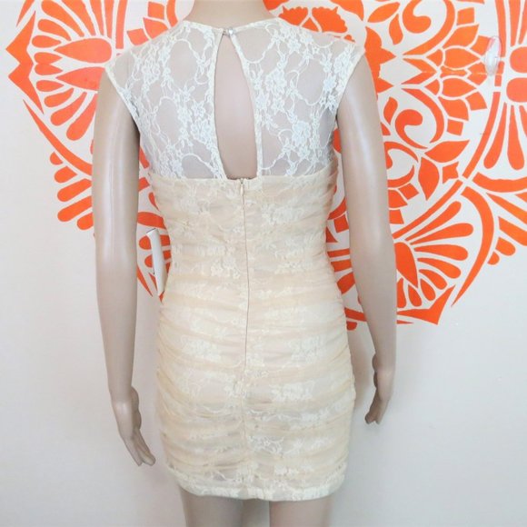 En Creme Nude Lace Fitted Dress XS - Picture 2 of 2